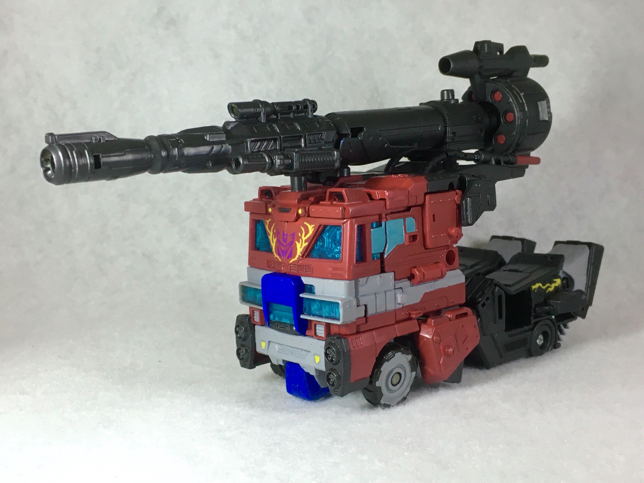 SIEGE Gilthor Custom From Optimus Prime & Megatron Parts